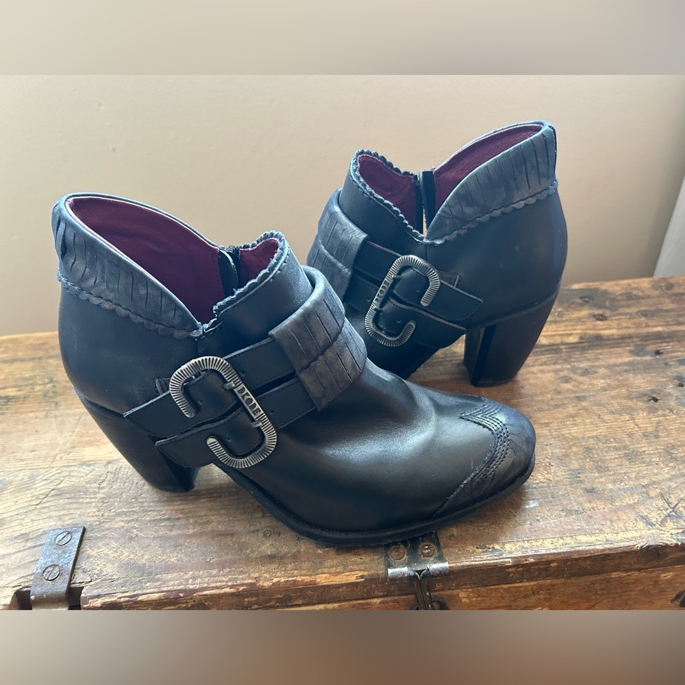 Stylish Black Ankle Boots with Buckle Detail